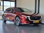 Mazda 6e Takumi 68.8 kWh Navigatie, Climate/Cruise Control, Elektr. Achterklep, HUD, Dodehoek detectie, Draadloos telefoonlader, Luxe lederen bekleding, Stoel/Stuur verw.