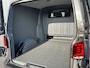 Volkswagen Transporter 2.0 TDI / L2H1 / !! 23.221 KM !! / DUBBEL CABINE / CAMERA / TREKHAAK / AIRCO / 6 PERSOONS DUBBELE CABINE