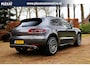 Porsche Macan 2.0 PDK. | Sportdesign Pakket | Panorama | 20 Inch | NAP | 1e Eig. | Orig. NL | Xenon | Camera | Facelift | Historie