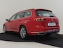 Volkswagen Passat GTE Business | Panorama dak | Trekhaak | Park assist | Dodehoekdetectie | Navigatie | Adaptief cruise control | 17"LMV