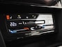 Volkswagen Passat GTE Business | Panorama dak | Trekhaak | Park assist | Dodehoekdetectie | Navigatie | Adaptief cruise control | 17"LMV