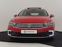 Volkswagen Passat GTE Business | Panorama dak | Trekhaak | Park assist | Dodehoekdetectie | Navigatie | Adaptief cruise control | 17"LMV