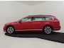 Volkswagen Passat GTE Business | Panorama dak | Trekhaak | Park assist | Dodehoekdetectie | Navigatie | Adaptief cruise control | 17"LMV