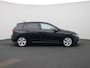 Volkswagen Golf 1.5 eHybrid Life Edition Automaat | Apple carplay | Camera | Airco | Parkeersensoren |