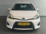 Toyota Yaris 1.5 Full Hybrid Aspiration Rijklaar + 12 maanden Bovag-garantie Henk Jongen Auto's in Helmond,  al 50 jaar service zoals 't hoort!