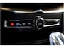 Volvo XC60 2.0 T8 AWD Recharge 335kW/456pk Aut8 Ultra Dark Facelift! LUCHTVERING + BOWERS&WILKINS + PANORAMADAK + PILOT ASSIST + ADAPT.CRUISE + LANE ASSIST + STOELMASSAGE + STOELVERWARMING&-VENTILATIE + 360 CAMERA + KEYLESS + PARKSENSOREN + 21" LM-VELGEN!!