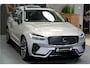 Volvo XC60 2.0 T8 AWD Recharge 335kW/456pk Aut8 Ultra Dark Facelift! LUCHTVERING + BOWERS&WILKINS + PANORAMADAK + PILOT ASSIST + ADAPT.CRUISE + LANE ASSIST + STOELMASSAGE + STOELVERWARMING&-VENTILATIE + 360 CAMERA + KEYLESS + PARKSENSOREN + 21" LM-VELGEN!!