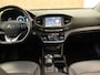 Hyundai Ioniq Premium EV SOH 89,5 % !!!- ORIGINEEL NEDERLANDSE AUTO - SCHUIF/KANTELDAK - PARKEERSENSOREN VOOR EN ACHTER - DODEHOEK DETECTIE - KEYLESS ENTRY & START - NAVIGATIE  - STUUR EN STOEL VERWARMING