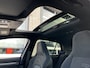 Volkswagen Golf 1.5 eTSI R-Line Edition / AUTOMAAT/ GARANTIE 03-2030/ PANO/ HARMAN KARDON/ PARK.SENSOR.V+A/ 360 CAMERA/ STUUR+STOEL VERWARM./ APP-CONNECT/ ACC/ DAB/ DIGITAL DASH/ RIJ-MODI/ ISOFIX/ 17'' LMV