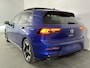 Volkswagen Golf 1.5 eTSI R-Line / AUTOMAAT/ GARANTIE 03-2030/ PANO/ HARMAN KARDON/ PARK.SENSOR.V+A/ 360 CAMERA/ STUUR+STOEL VERWARM./ APP-CONNECT/ ACC/ DAB/ DIGITAL DASH/ RIJ-MODI/ ISOFIX/ 17'' LMV
