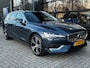 Volvo V60 T6 350 PK Recharge AWD INSCRIPTION | ADAPTIEVE CRUISE CONTROL| SCHUIF-KANTELDAK| STUUR EN STOELVERWARMING| HARMAN/KARDON| LEDEREN STOELEN MET MEMORY| DAB|