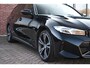 BMW 3-Serie Touring 330e M-Sport Pro Pano M-zetels ACC HUD HiFi 19inch