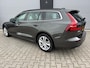 Volvo V60 2.0 B3 MILD-HYBRIDE / MOMENTUM BUSINESS / Automaat / Apple CarPlay &amp; smartphone-integratie.