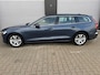 Volvo V60 2.0 B3 MILD-HYBRIDE / MOMENTUM BUSINESS / Apple carplay / Adaptieve Cruise controle / NAP / Nieuw APK &amp; onderhoudsbeurt.