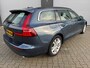 Volvo V60 2.0 B3 MILD-HYBRIDE / MOMENTUM BUSINESS / Apple carplay / Adaptieve Cruise controle / NAP / Nieuw APK &amp; onderhoudsbeurt.