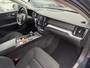 Volvo V60 2.0 B3 MILD-HYBRIDE / MOMENTUM BUSINESS / Apple carplay / Adaptieve Cruise controle / NAP / Nieuw APK &amp; onderhoudsbeurt.
