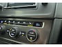 Volkswagen Golf Variant 1.2 TSI Connected Series Automaat | Navigatie | Trekhaak | Camera | Extra getint glas | Stoelverwarming | Lichtmetalen velgen | Dakrails