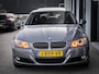 BMW 3-Serie Touring 325i High Executive | PANO | TREKHAAK | LEDER | STOELVERWARMING | KEYLESS