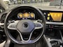 Volkswagen Golf 1.5 TSI 130pk Life · Apple/Android Car Play · ACC · Stuur- & Stoelverwarming · Trekhaak · Navigatie · Sfeerverlichting · 17"Velgen ·