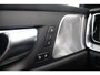 Volvo V60 T6 Plug-in hybrid AWD Ultra Bright | Panoramadak | Head-up display | Bowers & Wilkins audiosysteem | Verwarmbare voorstoelen, achterbank en stuurwiel | 360 graden camera | Extra getint glas | 19 inch lichtmetalen velgen