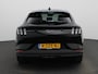 Ford Mustang Mach-E RWD 75 kWh | 269PK | Volledig leder | B&O | Verwarmbare voorstoelen | Elektrische voorruitverwarming | Navigatie | DAB | Apple Carplay / Android Auto | Parkeersensoren | Achteruitrijcamera