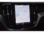 Volvo XC60 T6 Hybride AWD Black Edition | Head-Up Display | Trekhaak | Stoel + Stuur Verwarming | Panoramadak | Pilot-assist |