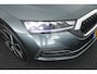 Skoda Octavia Combi 1.4 TSI iV 204pk PHEV Business Edition Plus Trekhaak Camera Stoelverwarming Keyless Navigatie Led
