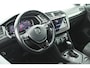 Volkswagen Tiguan 1.5 TSI 150pk DSG ACT R-Line Highline Trekhaak Camera Stoelverwarming Virtual Cockpit Panoramadak Navigatie