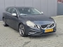 Volvo V60 1.6 T3 R-Design