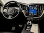 Volvo XC60 2.0 T8 Twin Engine AWD Inscription Sport 391Pk Automaat (PANORAMADAK, LUCHTVERING, MEMORY SEATS, STOELVERWARMING ACHTER, 360 CAMERA, GETINT GLAS, APPLE CARPLAY, NIEUWSTAAT)