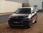 BMW X1 sDrive20i Sportif | All-Black | Uniek | Custom | 19 inch | Nav