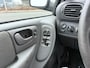 Chrysler Grand Voyager 3.3i SE LEUKE AUTO ZO WEG PRIJSJE