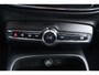 Volvo XC40 T4 Recharge Inscription | Stoelverwarming | Trekhaak | Leder | Parkeercamera | Pilot Assist | keyless