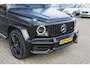 Mercedes-Benz G-klasse 63 AMG Manufaktur/Night pakket/Magno matt/Panoramadak/Burmester/Sfeerverlichting/Entertainment schermen/Akrapović/AMG active ride control/Elektrisch verstelbare stoelen met memory + massage/Stoel verwarming + koeling/360° camera/voorruitverwarming/IWC/Ala