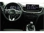 Kia Ceed Sportswagon 1.5 T-GDi DynamicPlusLine - Navigatie - LED Koplampen - Stoel/Stuurverwarming - Climate Control - Cruise Control - Fabrieksgarantie Tot 2031