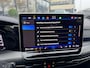 Volkswagen Golf 1.5 eTSI R-Line Edition NL-Auto|CameraIQ-Lights|Carplay|Keyless