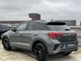 Volkswagen T-Roc 1.5 TSI 150PK DSG R-Line Business / Panoramadak / Black Style / 19" LMV / IQ LED / Digitale Cockpit Pro / Achteruitrijcamera / Stuur + Stoelverwarming **