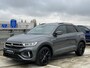 Volkswagen T-Roc 1.5 TSI 150PK DSG R-Line Business / Panoramadak / Black Style / 19" LMV / IQ LED / Digitale Cockpit Pro / Achteruitrijcamera / Stuur + Stoelverwarming **