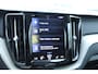 Volvo XC60 2.0 Recharge T8 AWD Inscription Panoramadak | Achteruitrijcamera | Semi elektrische trekhaak | Stoelverwarming | Stuurwiel verwarming | Achterbank verwarming | Adaptieve cruise control | Pilot Assist | Carplay | Android Auto