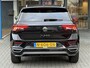 Volkswagen T-Roc 1.5 TSI Sport Business R-Line | VOL! | Afneembare Trekhaak | Panoramadak | Beats Audio | Stoelverwarming | Adaptive Cruise |