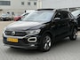 Volkswagen T-Roc 1.5 TSI Sport Business R-Line | VOL! | Afneembare Trekhaak | Panoramadak | Beats Audio | Stoelverwarming | Adaptive Cruise |