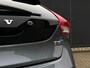 Volvo V40 Cross Country T3 Polar+ Luxury | Harman Kardon Premium Sound | Panoramadak | Parkeersensoren en Parkeercamera achter | Lederen bekleding | Standkachel | Volvo Guard alarm | Climate control | Cruise control |