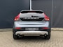 Volvo V40 Cross Country T3 Polar+ Luxury | Harman Kardon Premium Sound | Panoramadak | Parkeersensoren en Parkeercamera achter | Lederen bekleding | Standkachel | Volvo Guard alarm | Climate control | Cruise control |