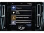 Volvo XC40 T5 Recharge R-Design - Panorama/schuifdak - IntelliSafe Assist & Surround - Harman/Kardon audio - Parkeercamera achter - Parkeersensoren voor & achter - Draadloze tel. lader - 19' LMV