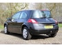 Renault Megane 1.6-16V Tech Road | NL-auto | Rijklaar! | Nieuwe APK! | Airco | Cruise control | Elek. ramen | Radio | Trekhaak |