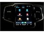 Volvo XC90 2.0 T8 AWD 335kW/456pk Aut8 Recharge Long Range Ultra Bright LUCHTVERING + PANORAMADAK + HARMAN/KARDON + STOELVERWARMING V&A + STUURVERWARMING + NAPPALEDER + ADAPT.CRUISE + BLIS + GOOGLE DASH&SERVICES + 360 CAMERA + PARKSENSOREN + 21" LM-VELGEN!!