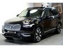 Volvo XC90 2.0 T8 AWD 335kW/456pk Aut8 Recharge Long Range Ultra Bright LUCHTVERING + PANORAMADAK + HARMAN/KARDON + STOELVERWARMING V&A + STUURVERWARMING + NAPPALEDER + ADAPT.CRUISE + BLIS + GOOGLE DASH&SERVICES + 360 CAMERA + PARKSENSOREN + 21" LM-VELGEN!!