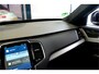 Volvo XC90 2.0 T8 AWD 335kW/456pk Aut8 Recharge Long Range Ultra Bright LUCHTVERING + PANORAMADAK + HARMAN/KARDON + STOELVERWARMING V&A + STUURVERWARMING + NAPPALEDER + ADAPT.CRUISE + BLIS + GOOGLE DASH&SERVICES + 360 CAMERA + PARKSENSOREN + 21" LM-VELGEN!!