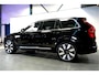 Volvo XC90 2.0 T8 AWD 335kW/456pk Aut8 Recharge Long Range Ultra Bright LUCHTVERING + PANORAMADAK + HARMAN/KARDON + STOELVERWARMING V&A + STUURVERWARMING + NAPPALEDER + ADAPT.CRUISE + BLIS + GOOGLE DASH&SERVICES + 360 CAMERA + PARKSENSOREN + 21" LM-VELGEN!!