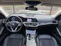 BMW 3-Serie Touring 318i Executive Edition | ACC | PDC | Half Leder | 17' LMV